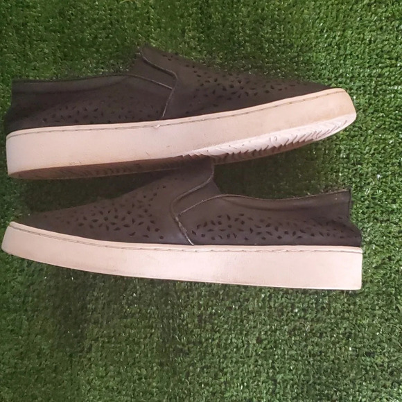 Vionic Splendid Midi Perf 356 Slip On Sneaker Black Suede Perforated - Picture 8 of 10